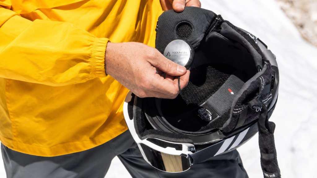 XSound 2.1R low-profile helmet speaker designed for ski and snowboard helmets